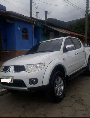 MITSUBISHI L200 TRITON HPE DIESEL COMPLETA.