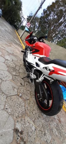 VENDE-SE MOTO HONDA CBR 1997