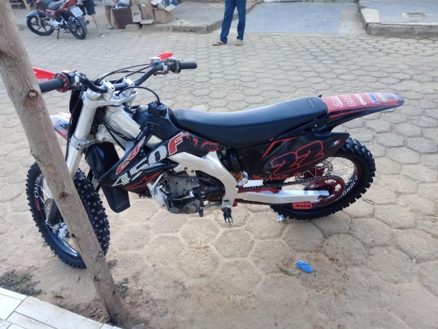MOTO BARATA