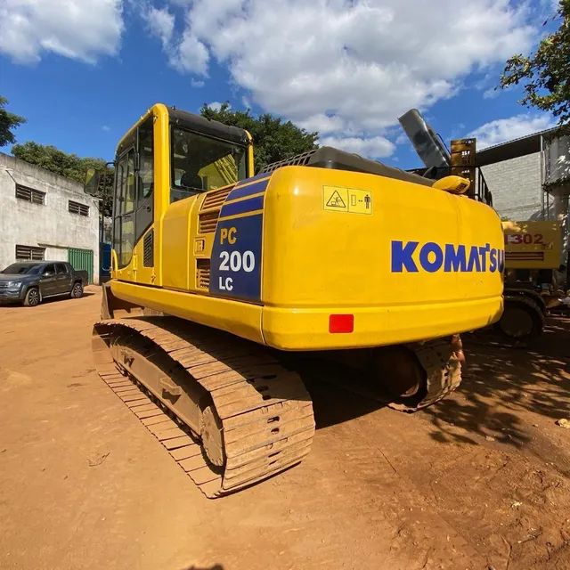 ESCAVADEIRA HIDRÁULICA 