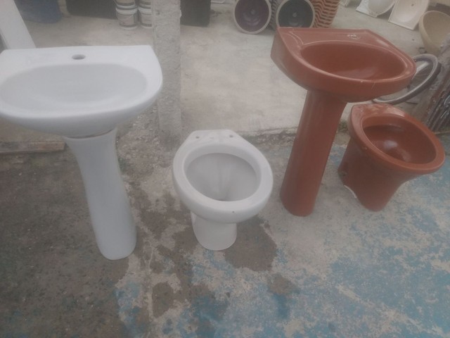 Lavatorio + sanitário 
