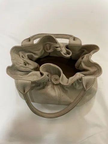 Bolsa Tipo Saco de Couro Legítimo Feminina - Foto 2