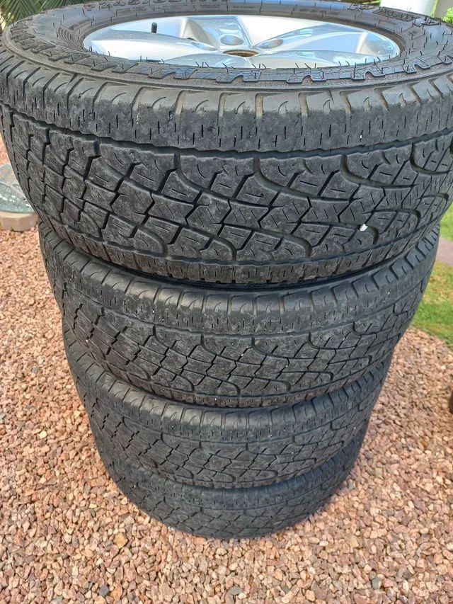 Pneus Scorpion ATR 245 65 17 e rodas 17 furacao 5x114
