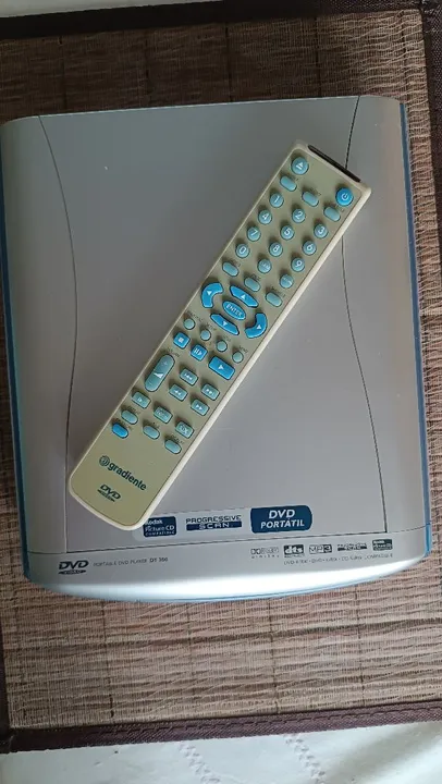 DVD Player Portátil Gradiente DYlT 350