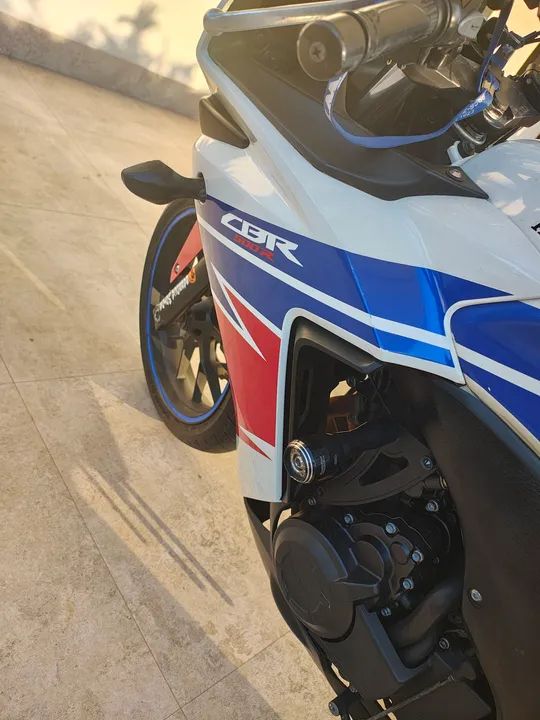 CBR 500R Troco p/ Carro - Foto 8
