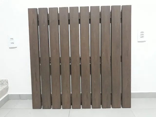 Deck Ecológico ( De Plástico Tipo Ypê) 1,00 m x 1,00 m"