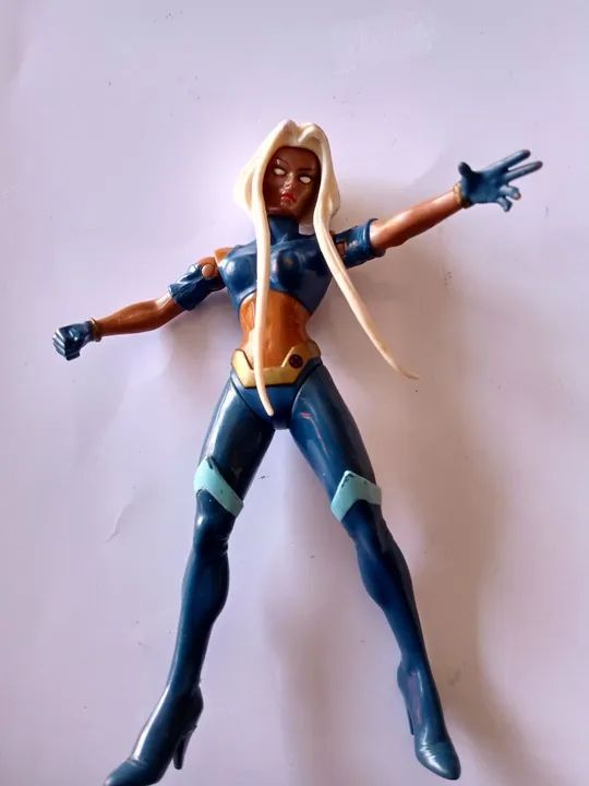 Bonequinha Storm X-Men (Marvel) C. 15 cm olecionável!