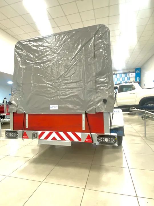 Carretinha lona alta e capa para levar sua carga segura 