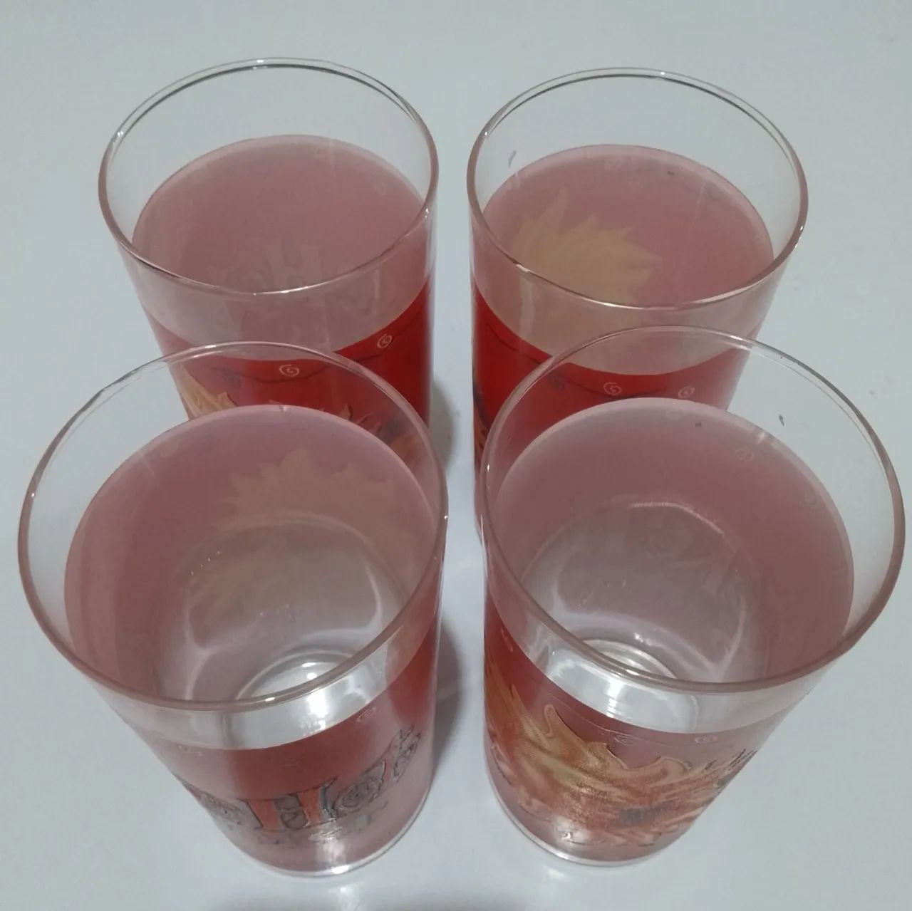 Conjunto com 4 copos de vidro com o tema Coke Hot Summer, da Coca cola, nunca usados! - Foto 3