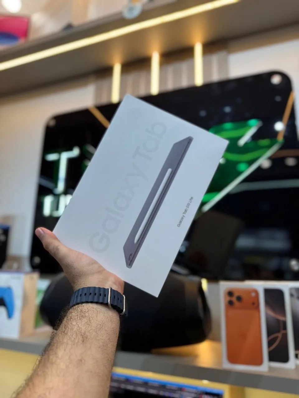 Tab S10 Lite, Lacrado