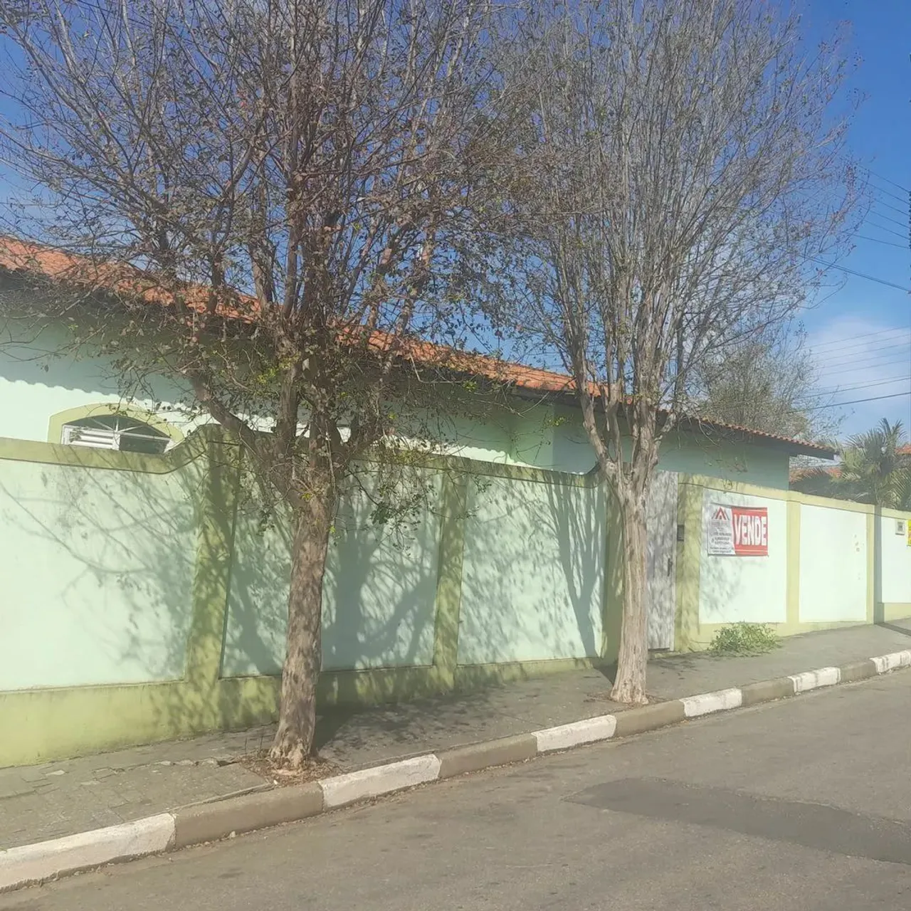 Casa em Rua Salvador Rodrigues dos Santos - Centro - Angatuba/SP