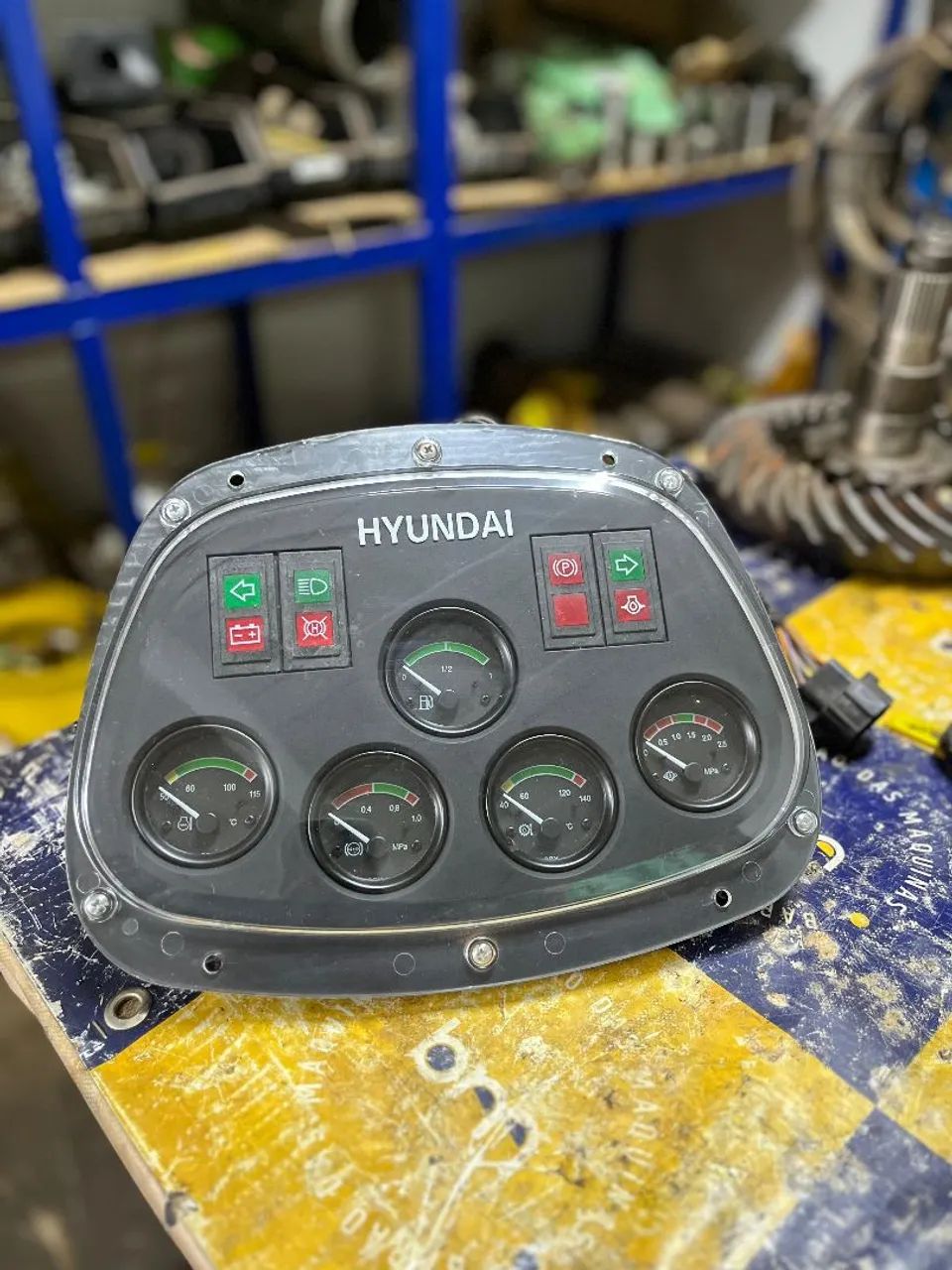 PAINEL HYUNDAI HL760-7A