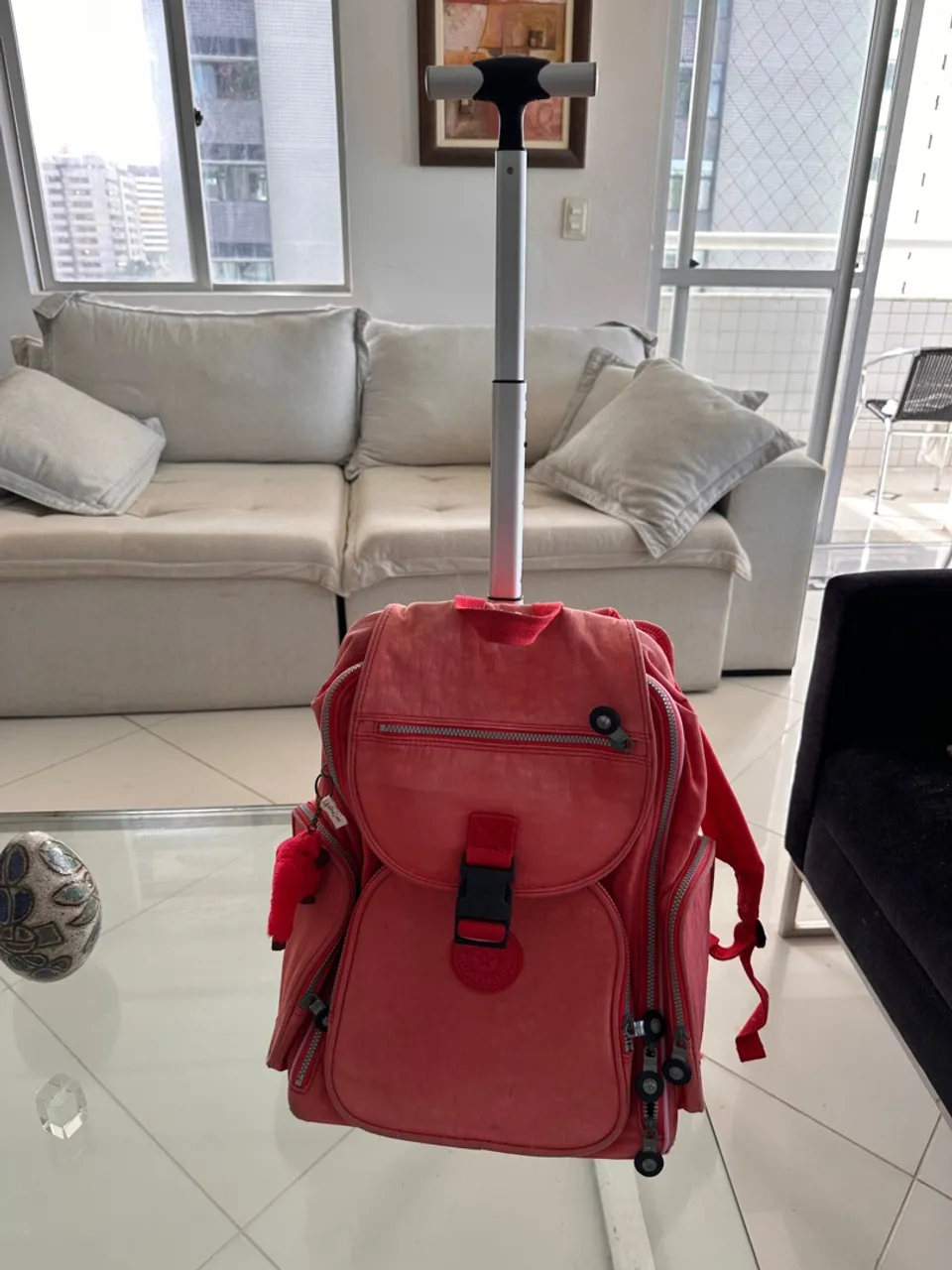Mochila com Rodinhas Kipling Vermelha