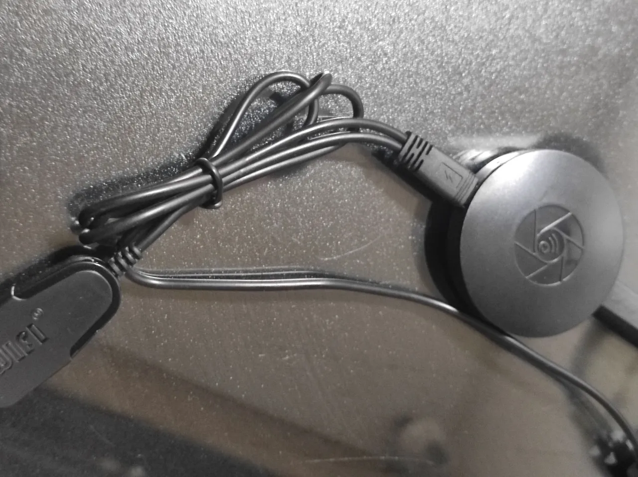 Google Chromecast Streaming deixa TV smart para receber videos YouTube Netflix prime HBO
