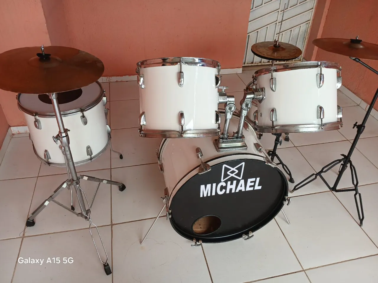 Bateria Michael, completa, semi nova