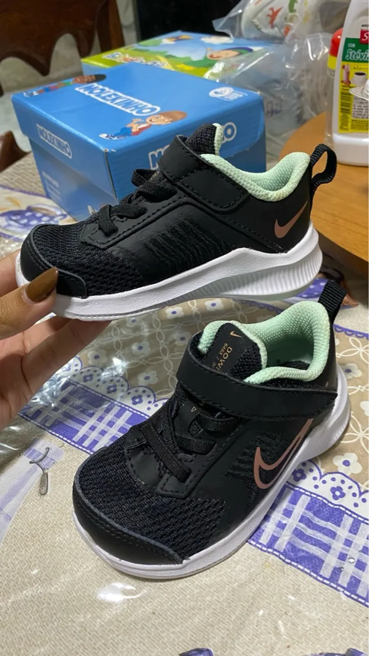 Tênis Infantil Nike Downshifter ORIGINAL 12 - Preto com detalhes