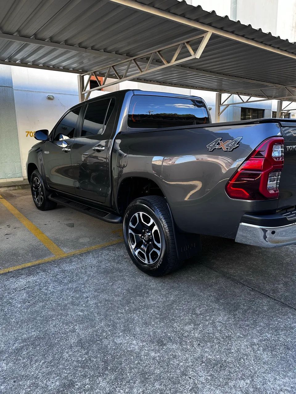 Toyota Hilux CD SRV 4X4 2.8 TDI Diesel Aut. 2021 - Foto 6