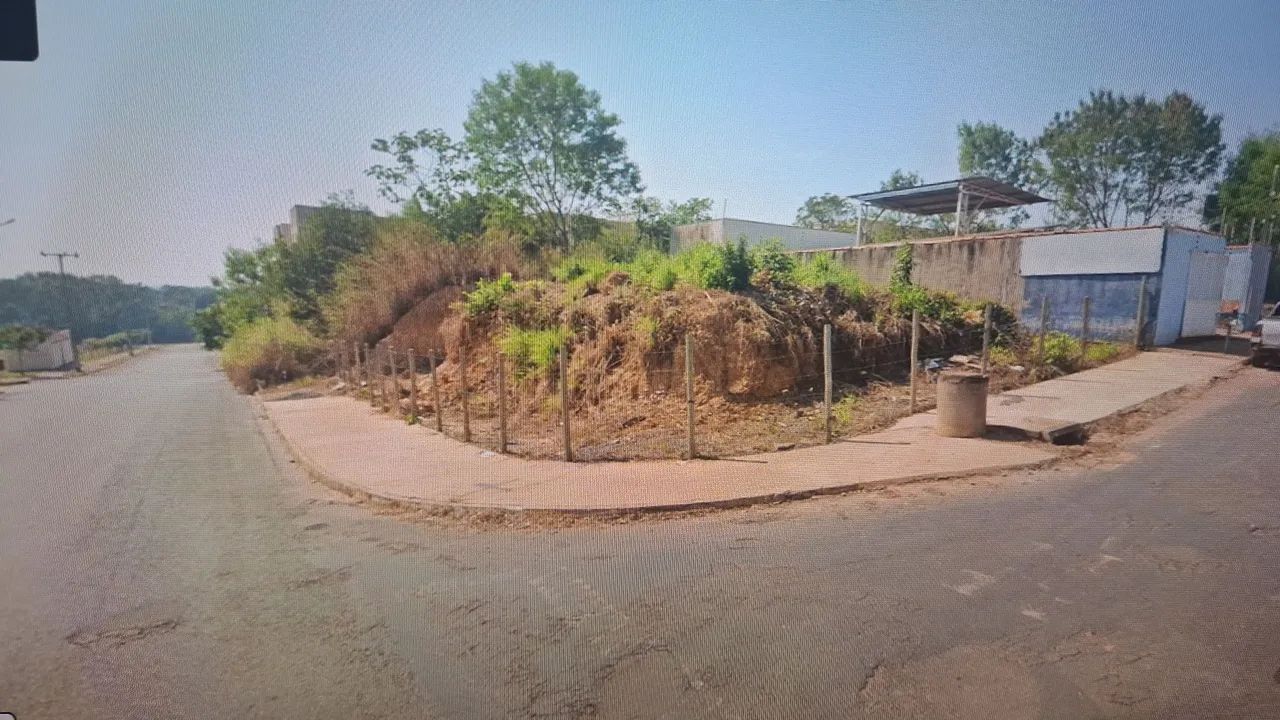 TERRENO ESQUINA PARQUE DAS NACOES 394 M2