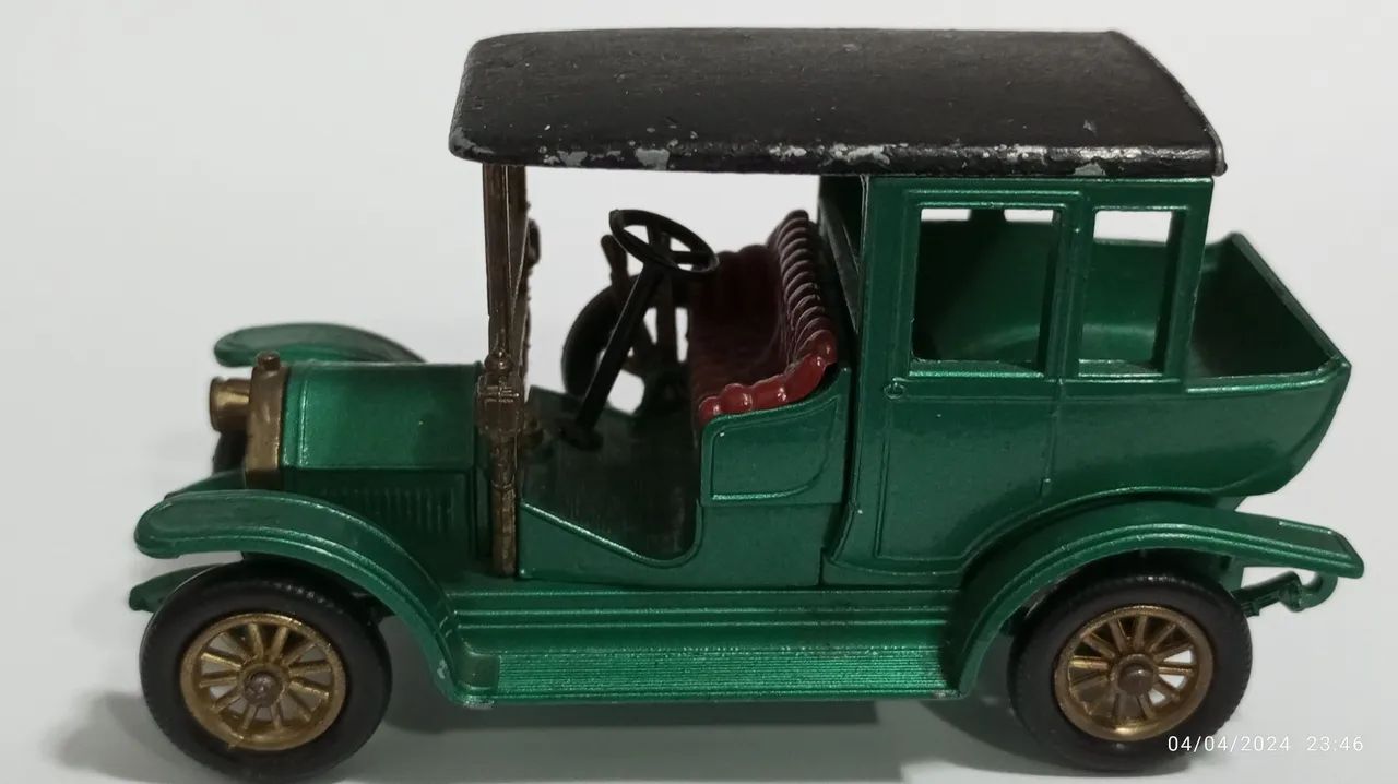 Carrinho de Brinquedo Antigo - Verde