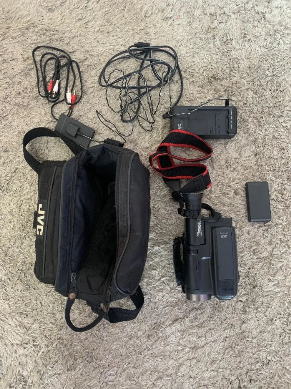 Videomovie GR-AX410U JVC 1996: Item de colecionador com defeito