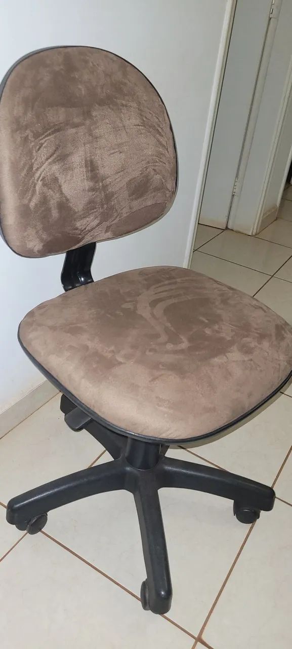 Cadeira de escritório confortável e elegante - Foto 2