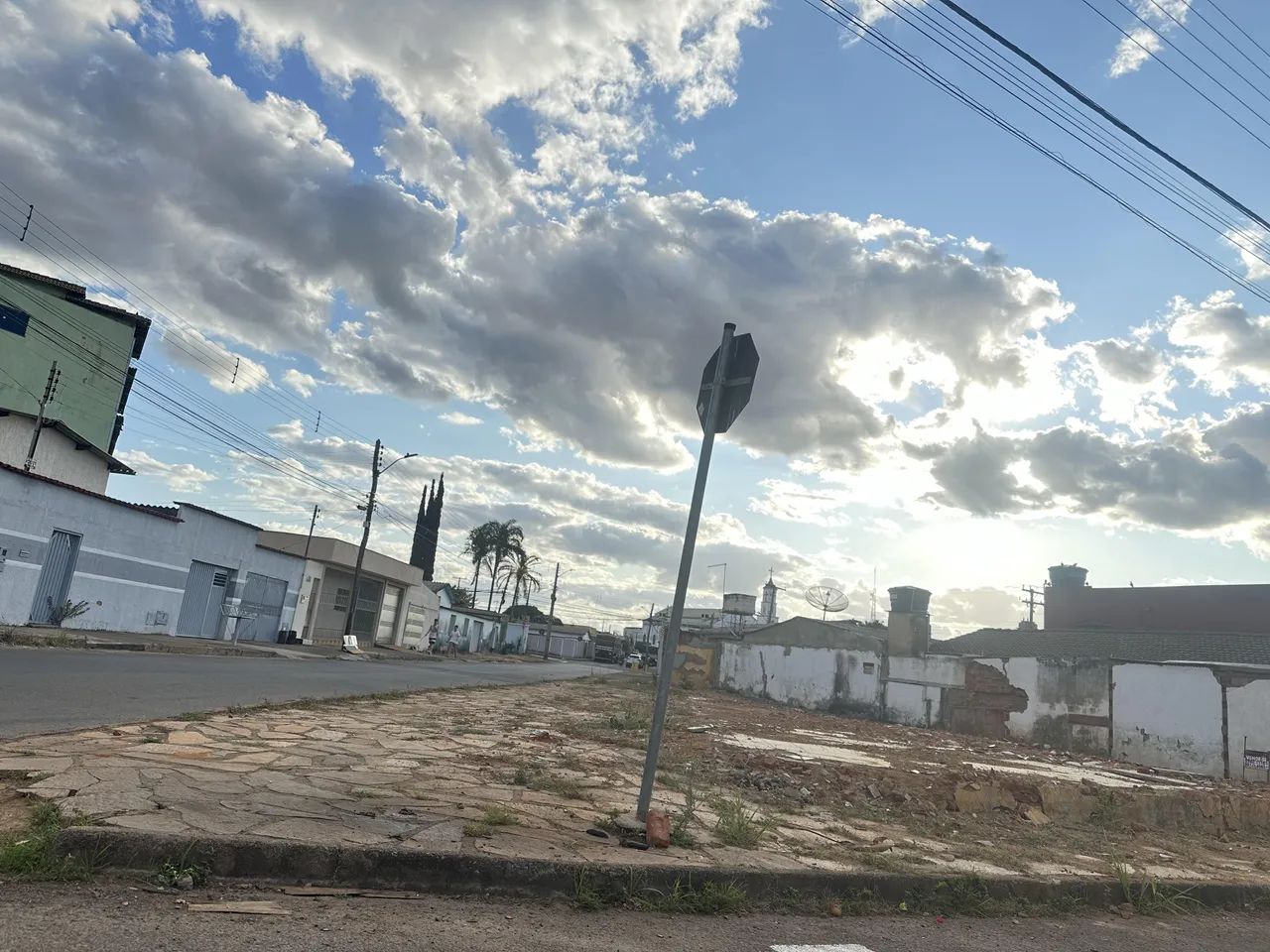 Lote/Terreno comercial   em Vila Jayara - Anápolis - GO