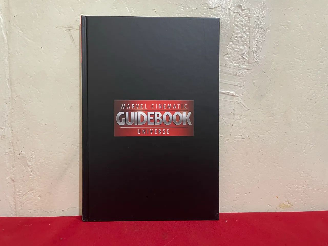 Livro Marvel Cinematic Universe Guidebook: It's All Connected - Foto 3
