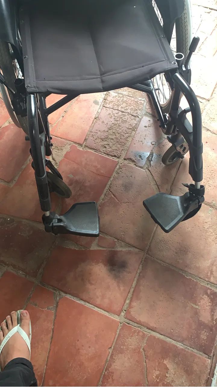 Vendo cadeira adulta nova  - Foto 2