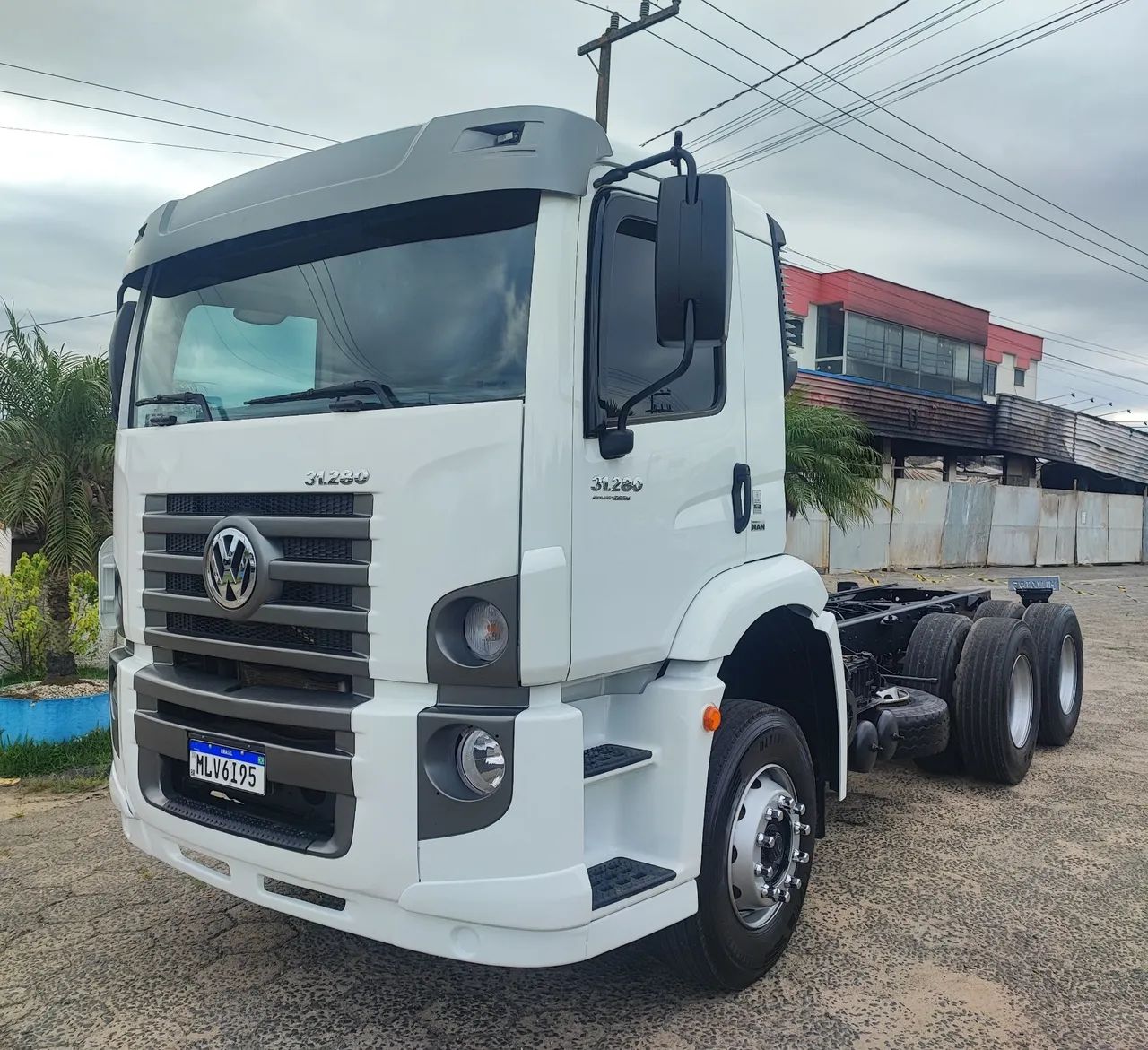 Volkswagen 31280 6x4 ano 2013 / único dono / doc. Caçamba - Foto 3