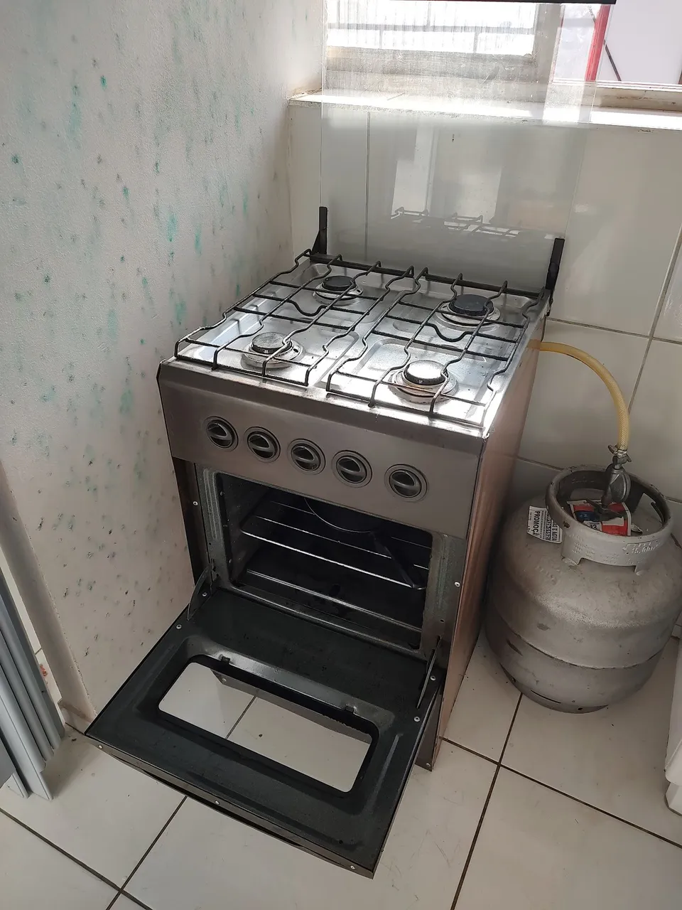 Fogão 4 Bocas com Forno