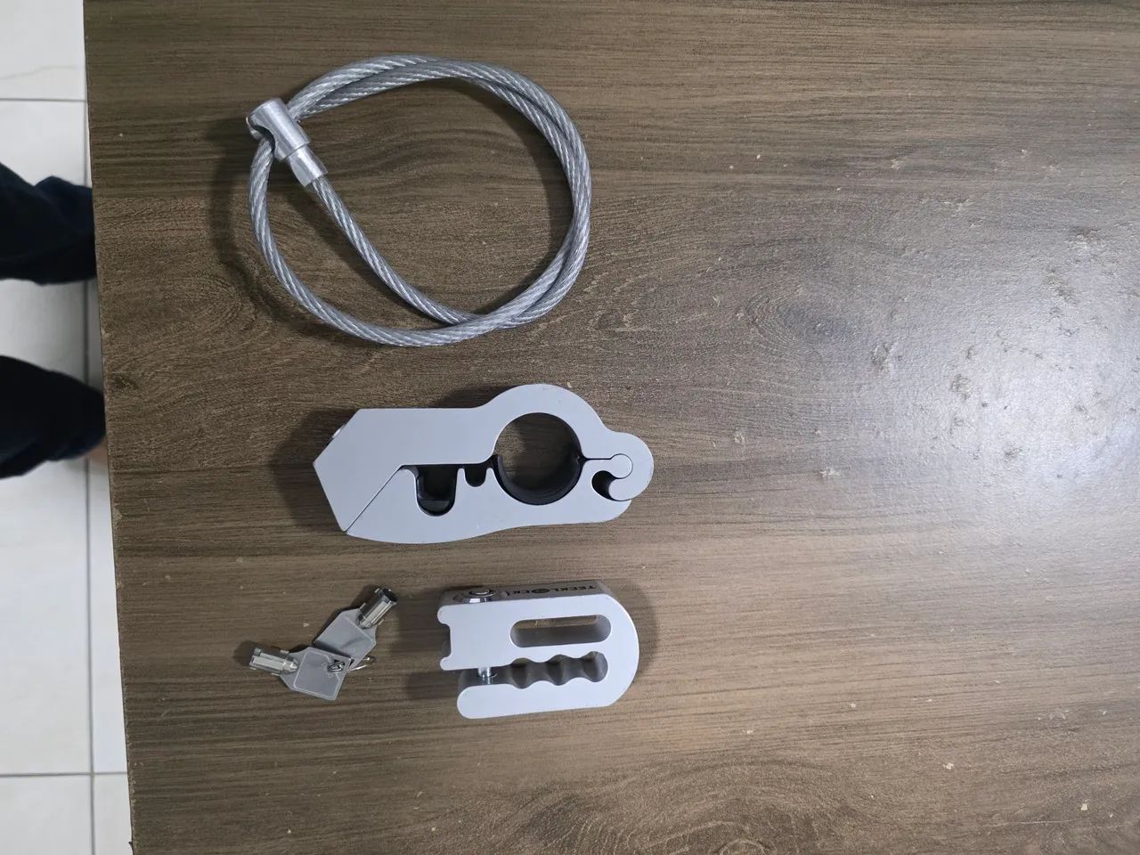 Trava anti-furto para bicicleta ou moto TEKKLOCK - Foto 2