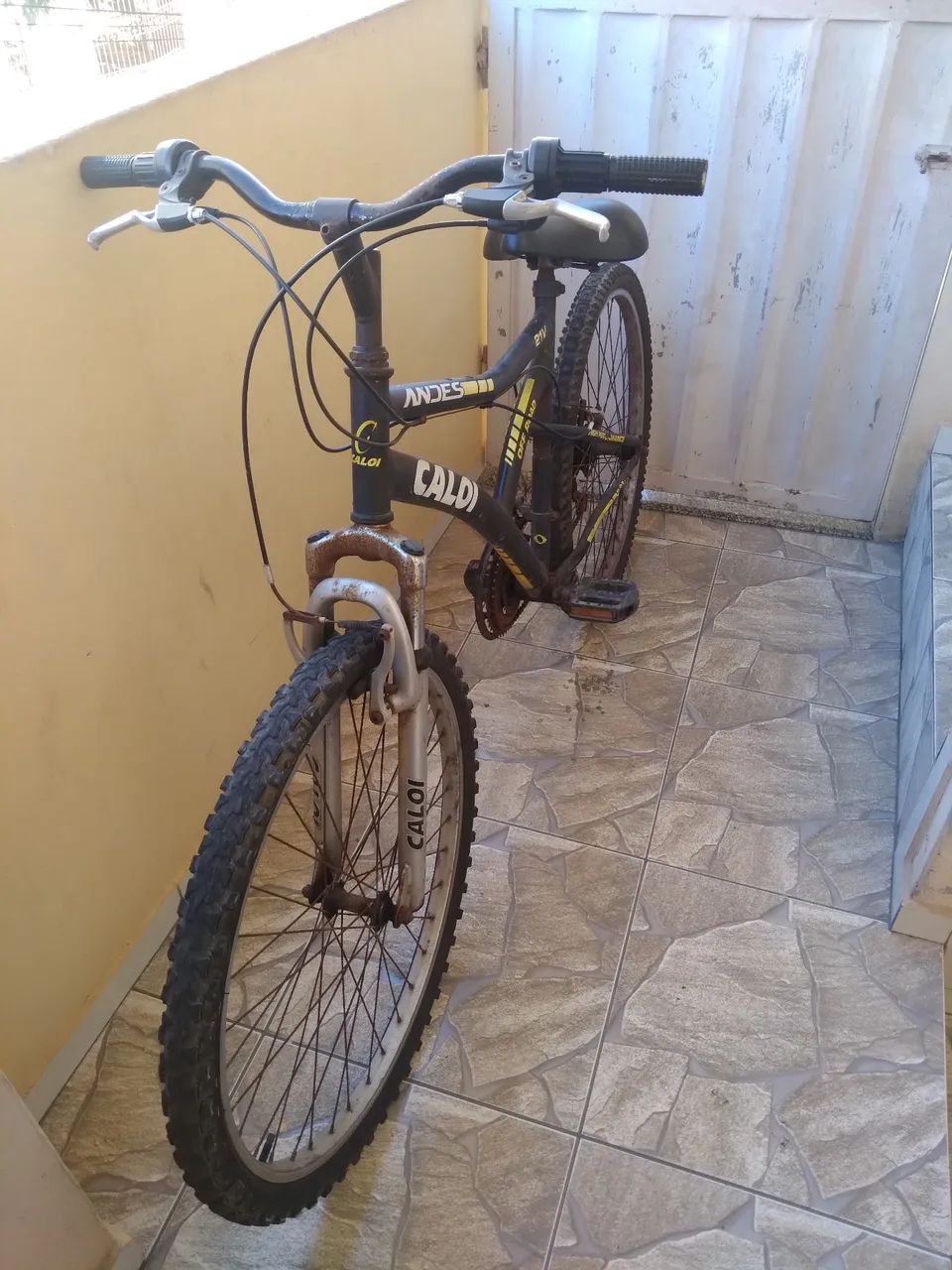 Vendo Bicicleta aro 26 - Foto 3