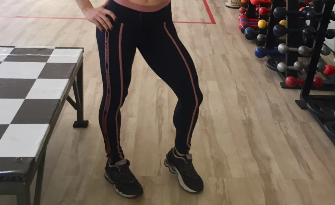 Calça Legging Fitness com Detalhes