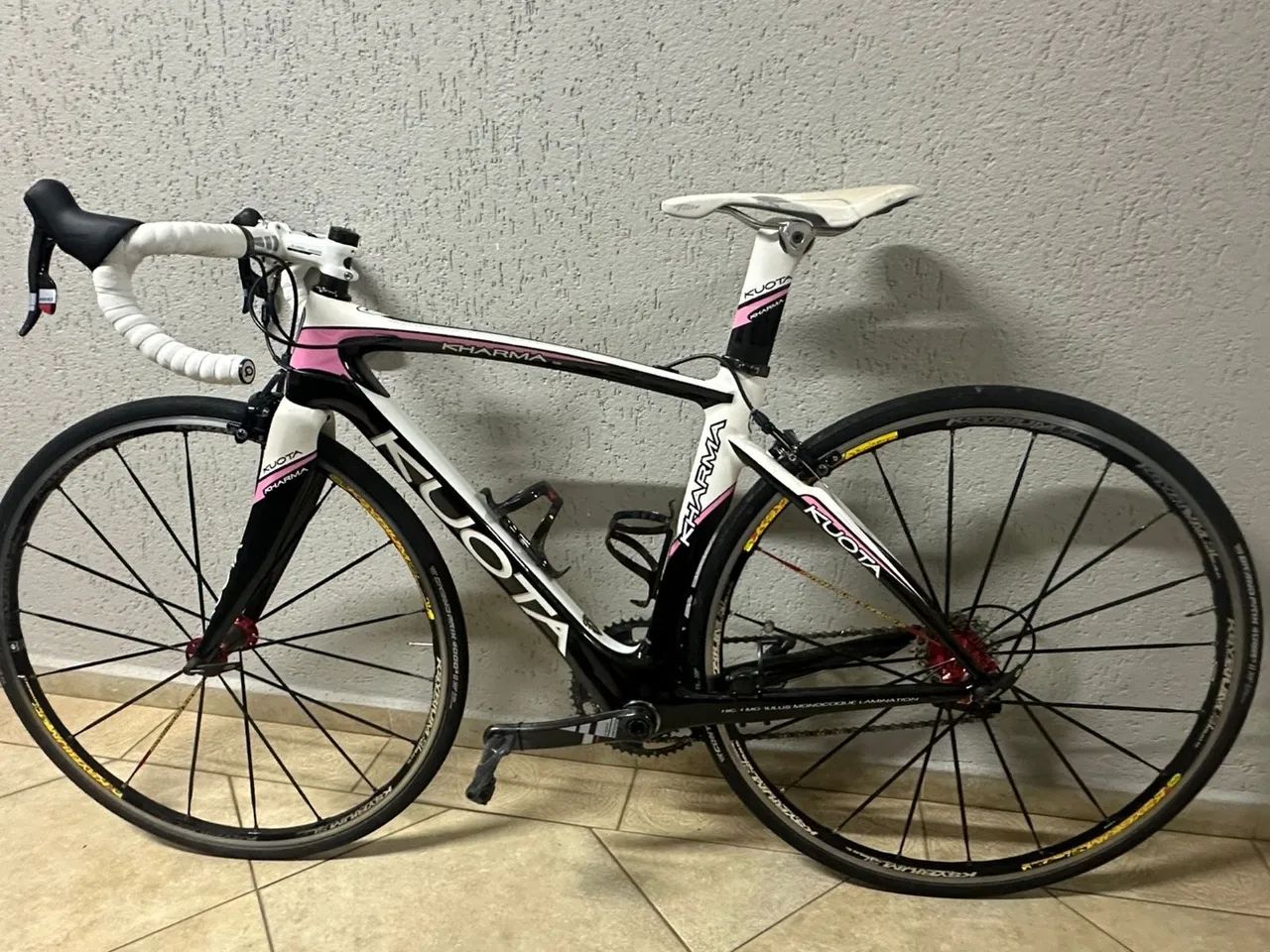 Bicicleta Speed Kuota Kharma - em Carbono 