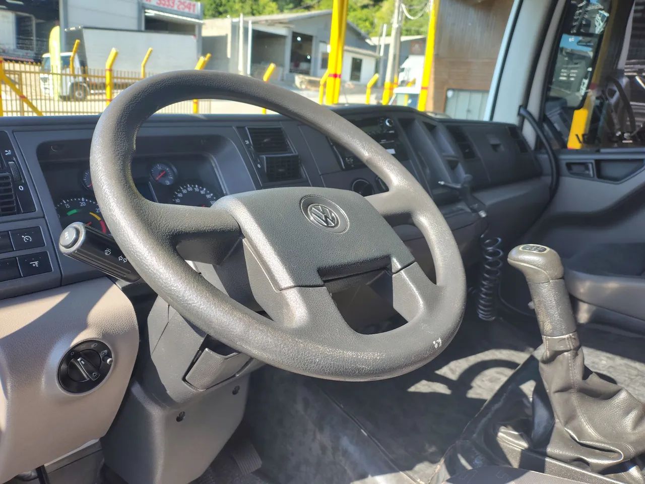 Volkswagen 24.280 - Foto 4