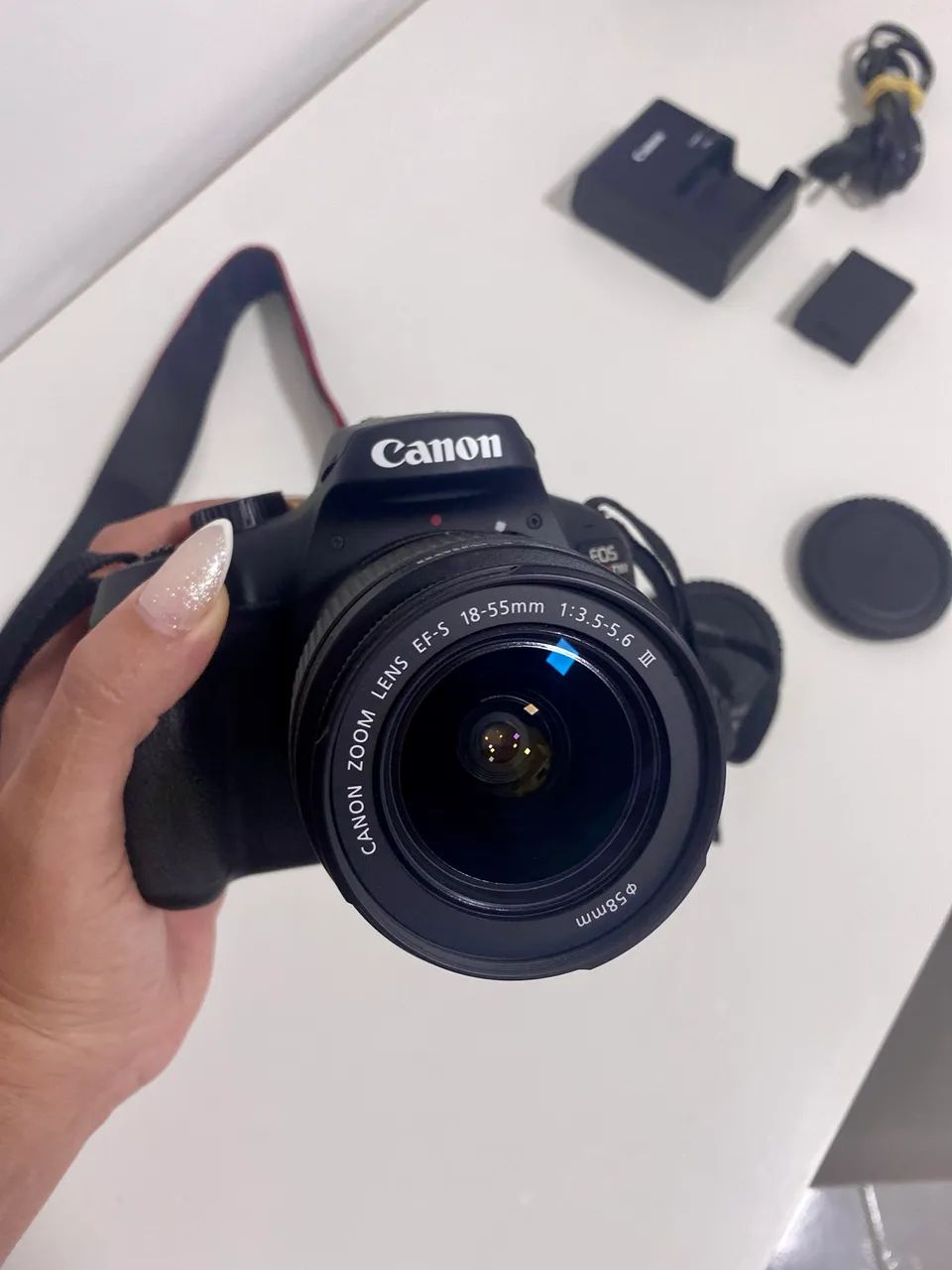 BLACK FRIDAY: Câmera Canon T100 USADA Excelente 
