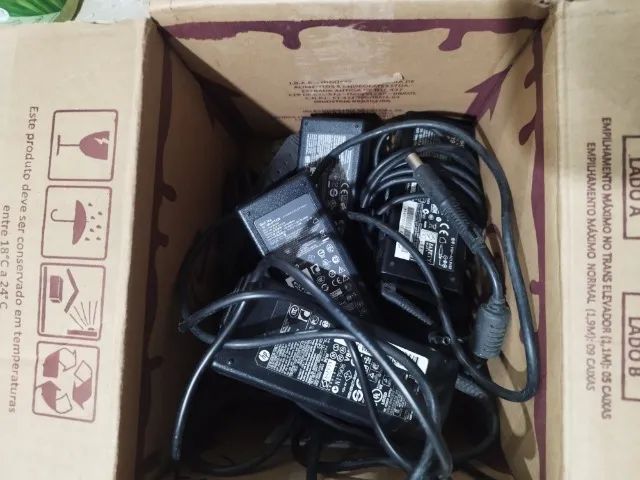 bateria e carregador de computador pc notebok netebook dell hp lenovo acer samsung positiv