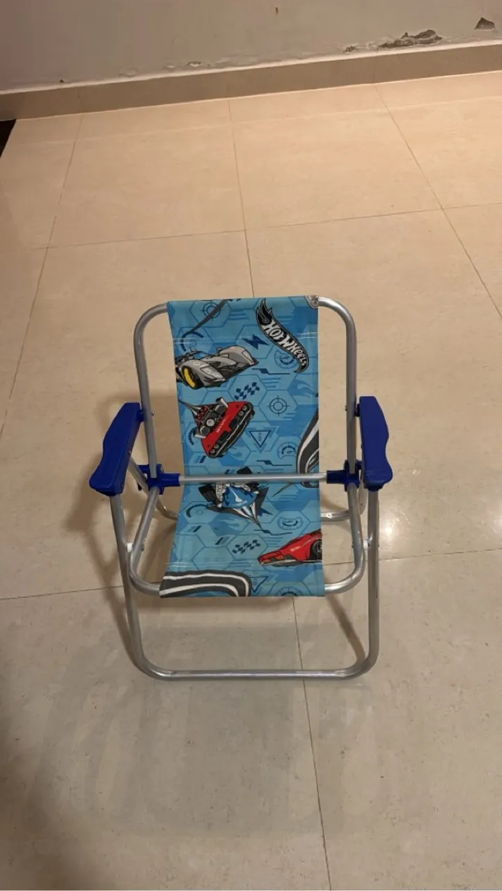 DESAPEGANDO ROUPAS E OBJETOS DE MENINO