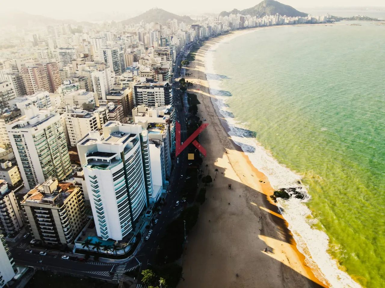 Apartamento  4 suítes frente para o mar de Itapoã a venda - Foto 2