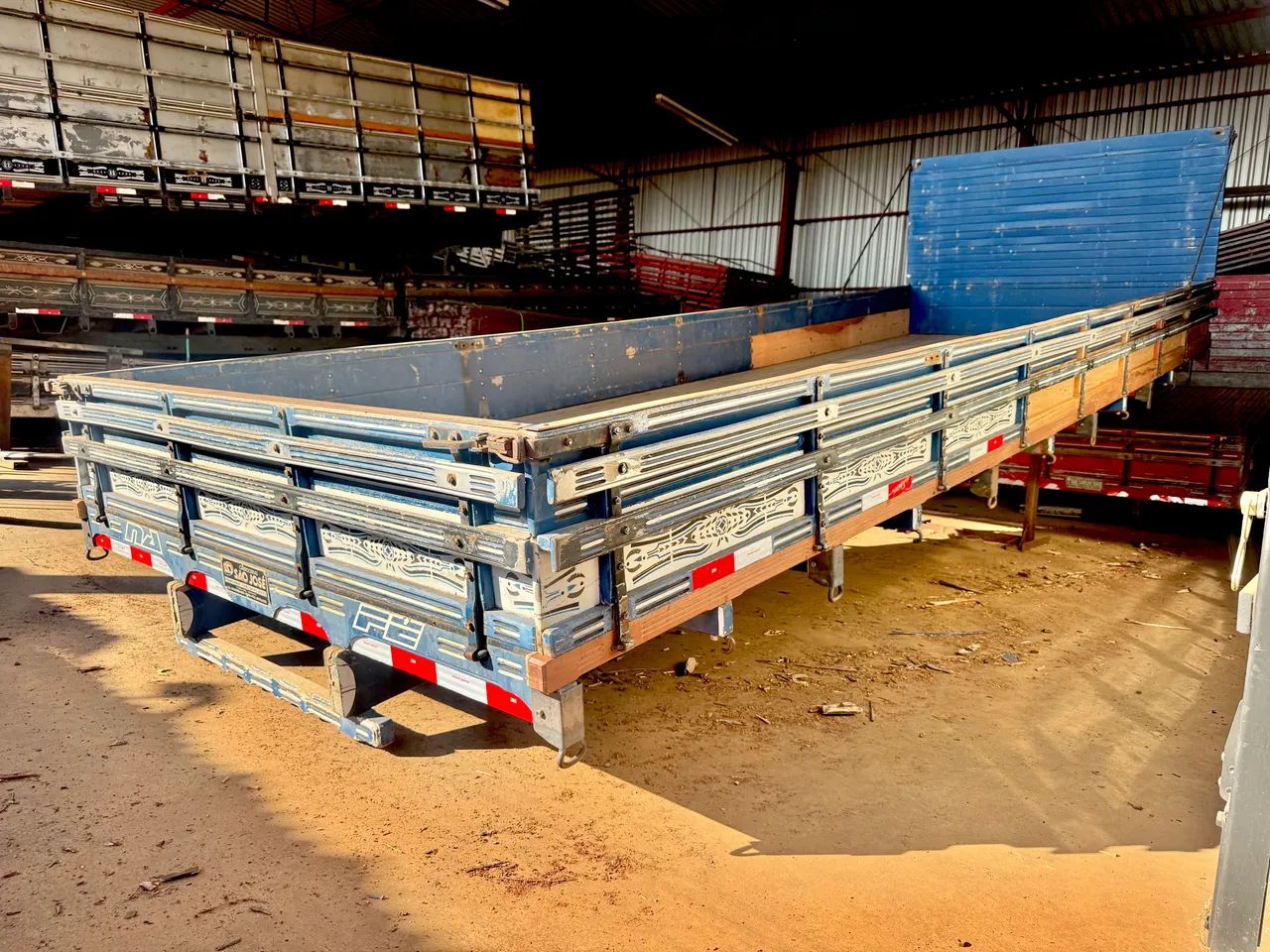 CARROCERIA MADEIRA 6,20 - Foto 2