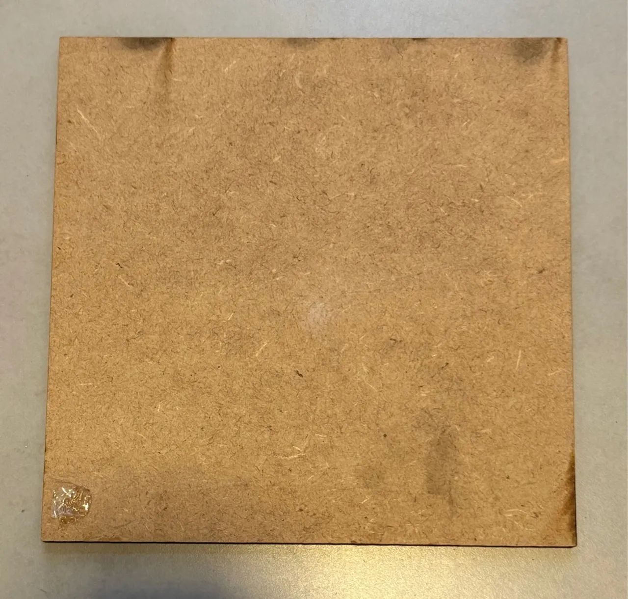 Placa em MDF coração no fundo listrado 20x20cm - Foto 2