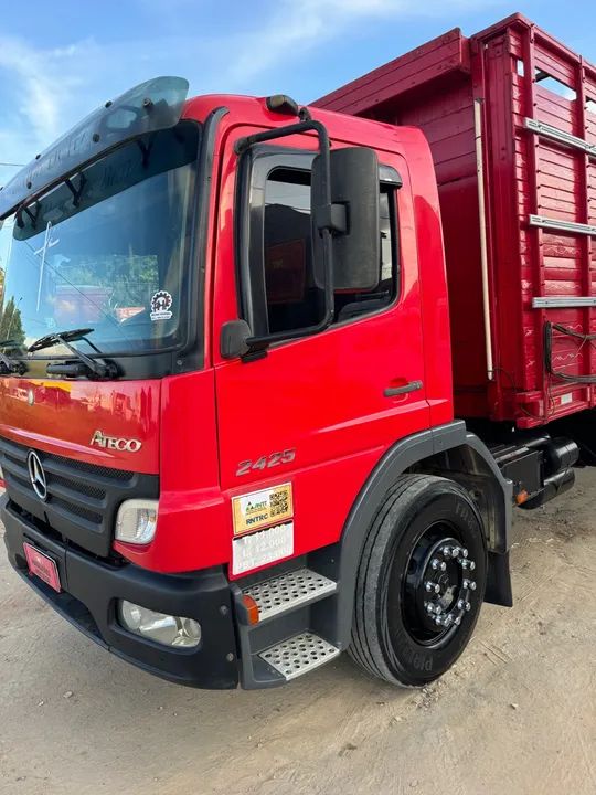 Caminhão Mercedes-Benz Atego 2425  - Foto 2
