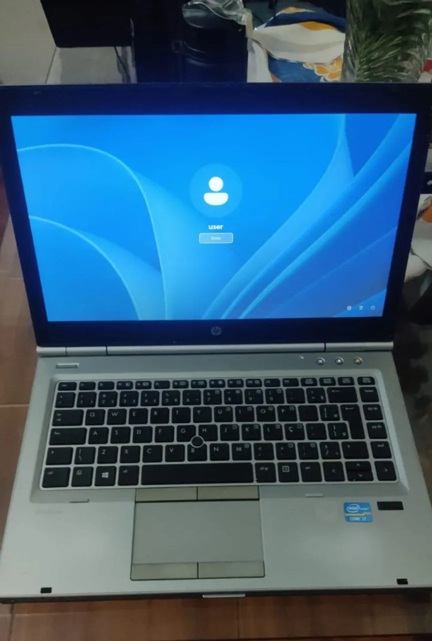 HP EliteBook Core i7 / Placa de video dedicada radeon 7570m - Notebooks ...