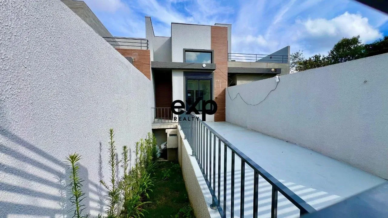 Casa térrea com suíte e 2 quartos e 2 vagas no Barreirinha