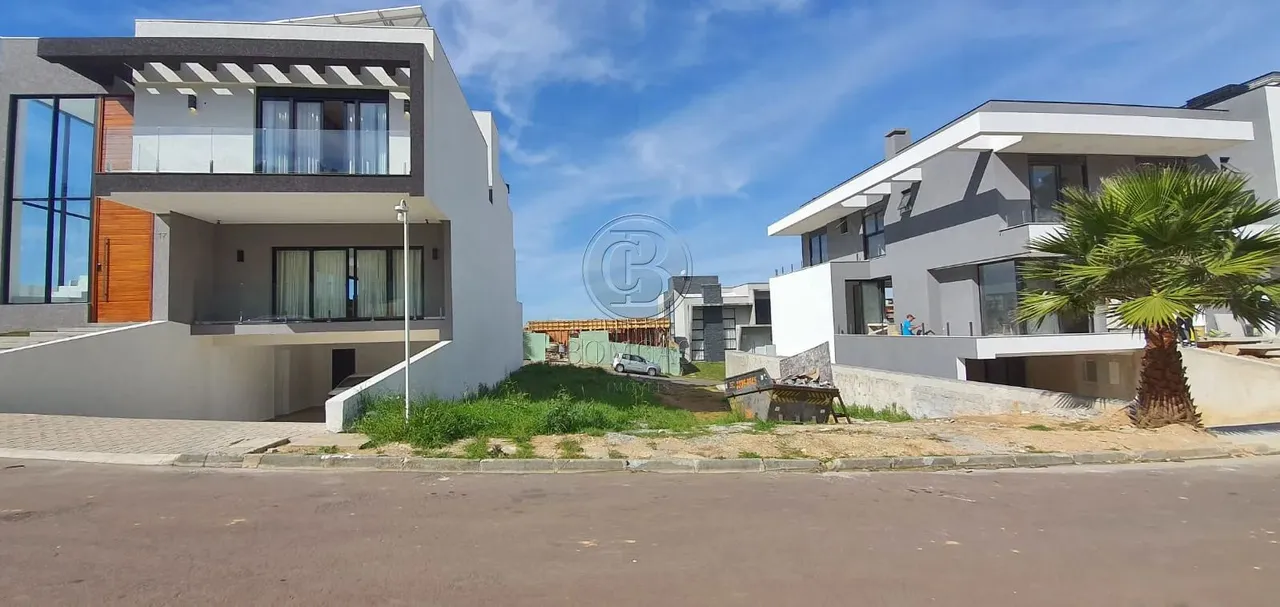 TERRENO EM CONDOMÍNIO à venda com 300m² por R$ 999.000,00 no bairro Santa Felicidade - CUR
