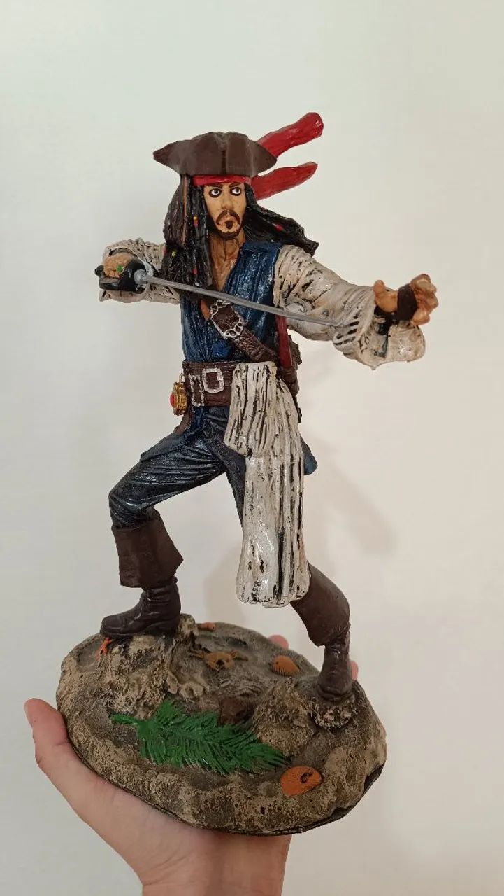 Estatueta Jack Sparrow - Piratas do Caribe 