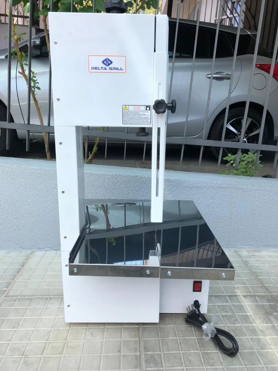 Serra Fita Nova com moedor e Garantia