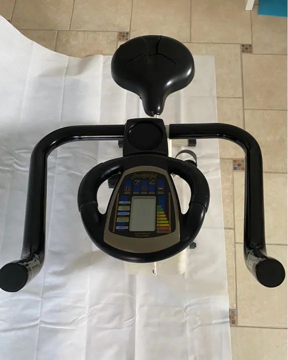 Bicicleta Ergométrica Moviment Biocycle 2600