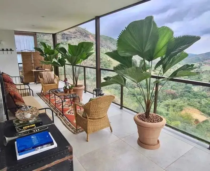 Casa a venda em condomínio, 202m² Petrópolis/RJ