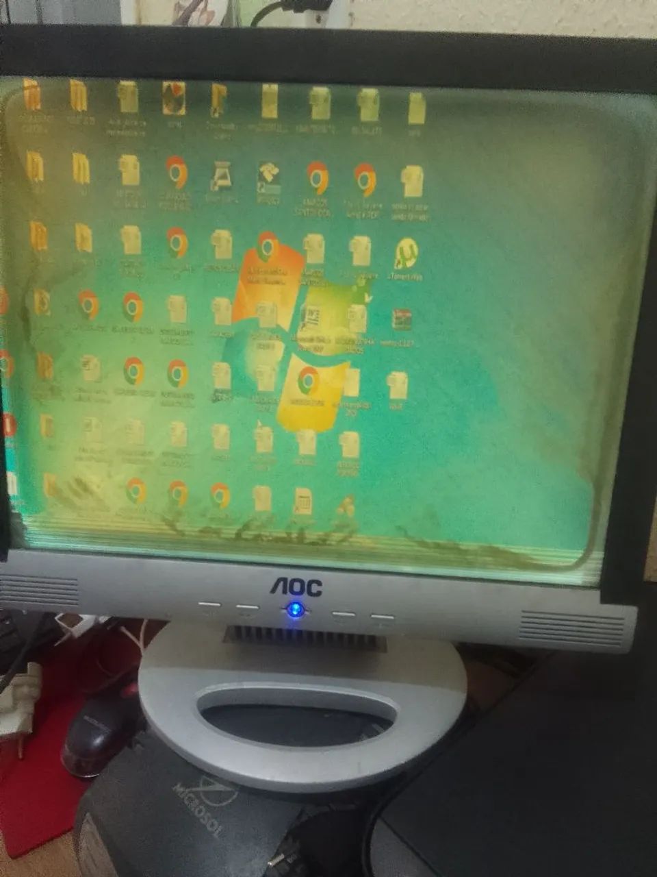 Aoc 15-inch Monitor. Sell quickly!64312624492290122